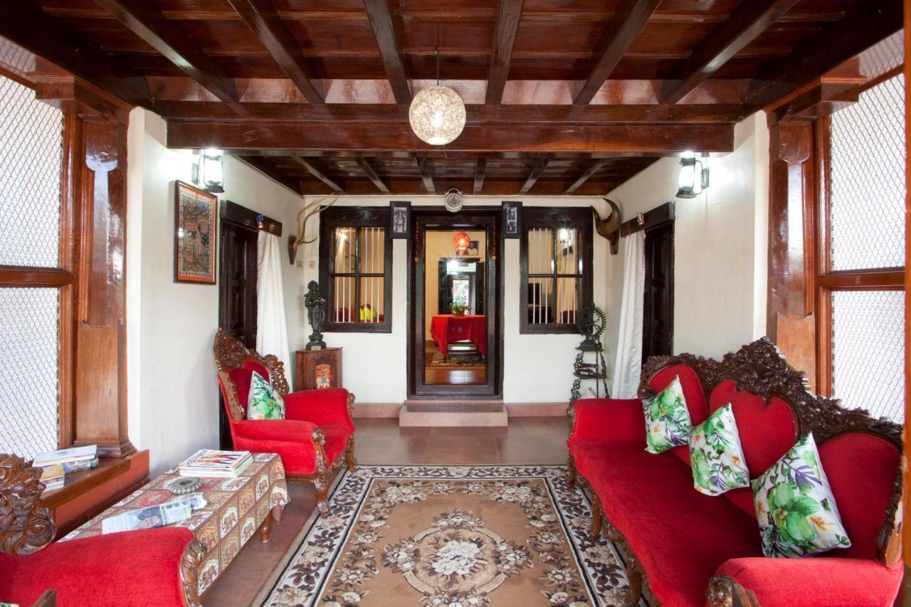 Sardar Bahadur'S Heritage Bungalow Estate Stay Napoklu Exterior photo