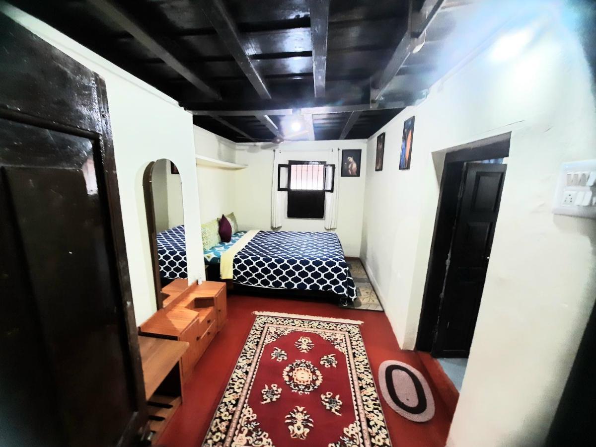 Sardar Bahadur'S Heritage Bungalow Estate Stay Napoklu Exterior photo